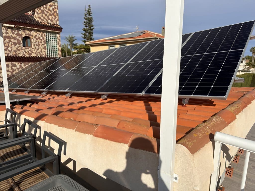 Instalación de placas solares en Orihuela Costa