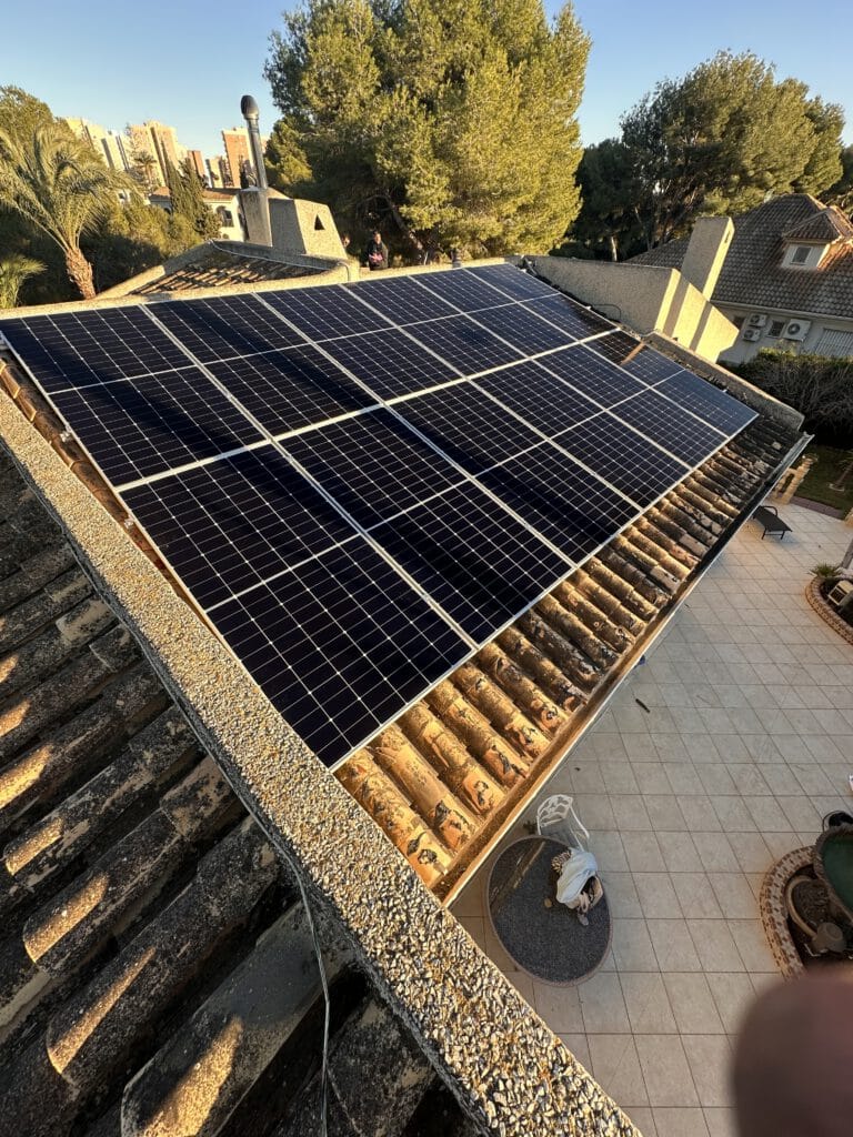 Instalación fotovoltaica de 11,02 kw en Campoamor - Orihuela Costa